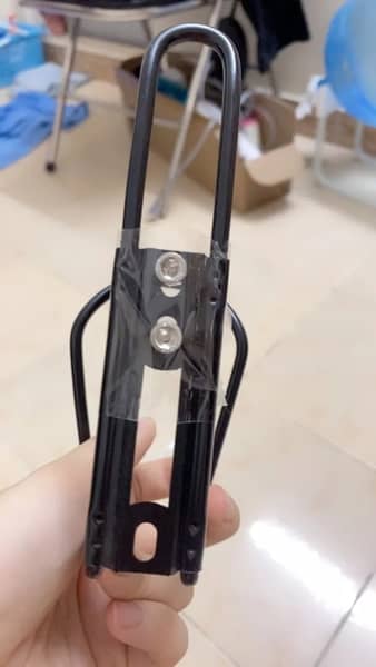 Giá đỡ bình nước cao cấp cho xe đạp có đáng đầu tư không?