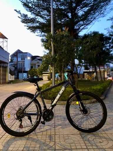Đèn Còi Xe Đạp Thể Thao: An Toàn Và Hiệu Quả Cho Mọi Cung Đường