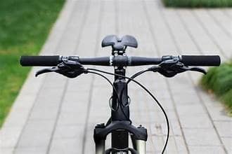 Cách Chọn Tay Nắm Xe Đạp Phong Cách Thể Thao Để Tối Ưu Trải Nghiệm Đạp Xe