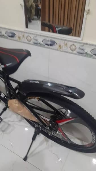 Tại Sao Phụ Kiện Chắn Bùn Xe Đạp Lại Quan Trọng Đến Vậy? Bạn Có Đang Bỏ Qua Điều Gì?