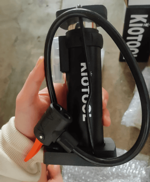 Bơm Xe Đạp Mini Cầm Tay: Giải Pháp Tiện Lợi Cho Mọi Cuộc Hành Trình