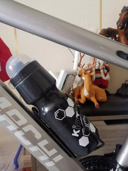 Làm sao để chọn giá treo bình nước cho xe đạp bền bỉ và chắc chắn?